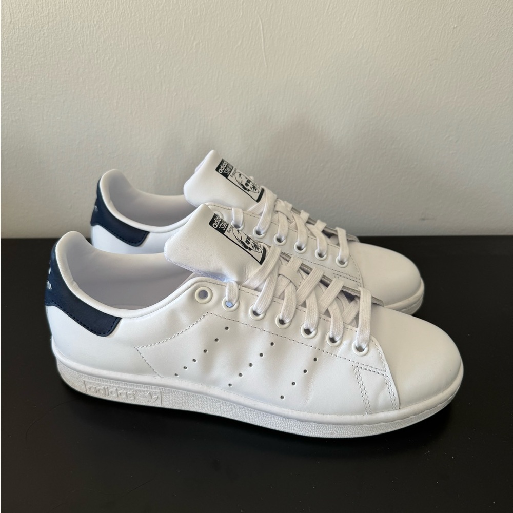 NOT AVAILABLE/// Adidas Stan smith Navy white mens 8.5 women’s 10